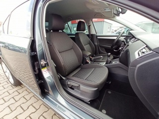 https://www.evidenceautobazaru.cz/data/2023_01_02/imgs/7382_c98vn.jpg