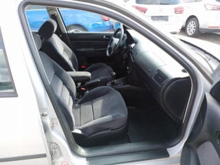 https://www.evidenceautobazaru.cz/data/2023_01_02/imgs/7403_8j6oh.jpg